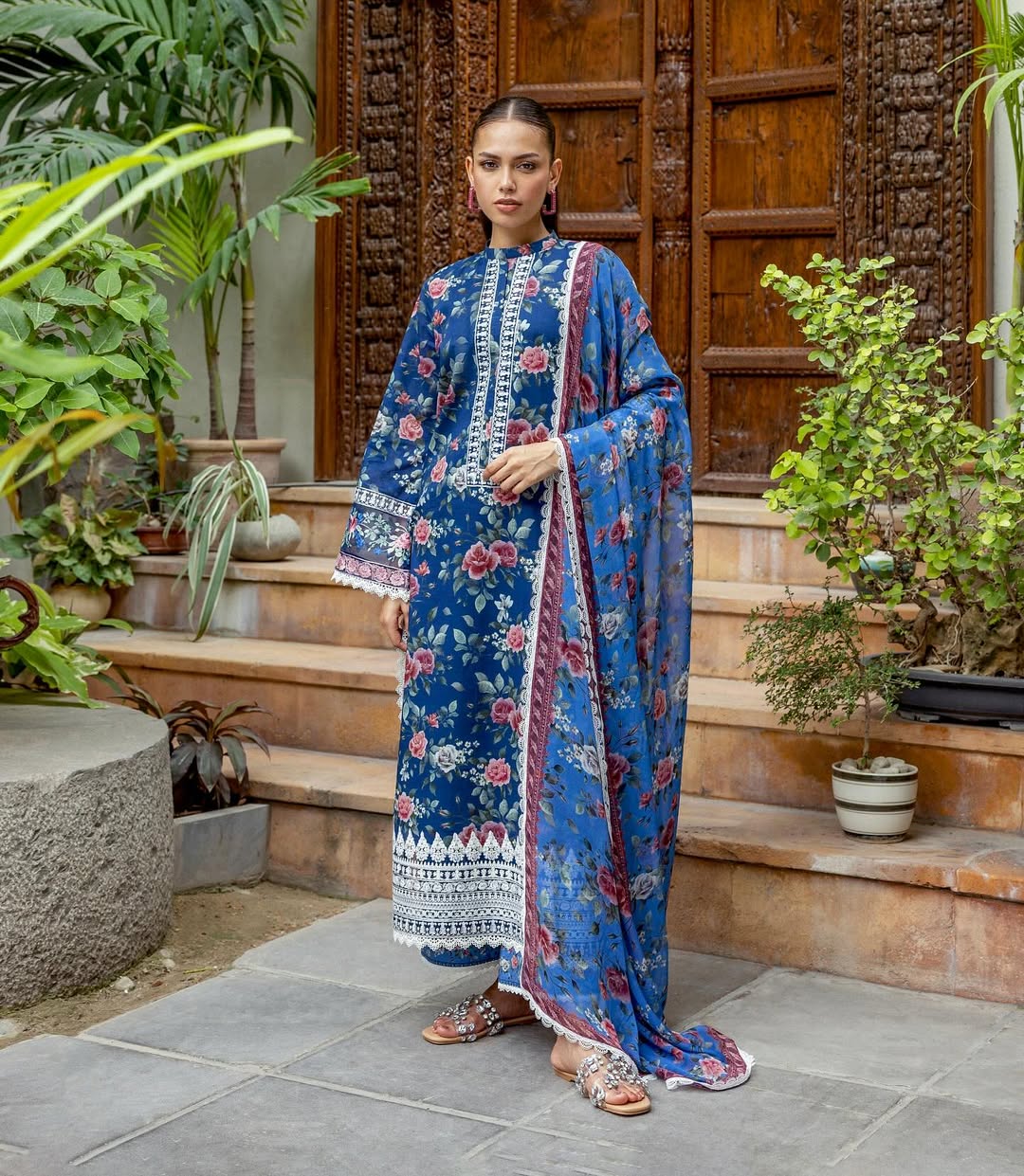 Zainab Chottani Tahra Lawn’25-Zara