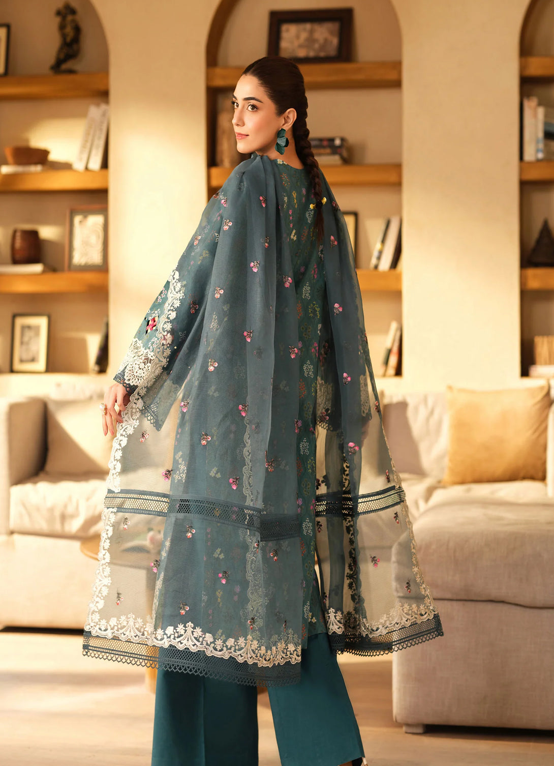 Maryam Hussain Luxury Lawn'25 - Seashell