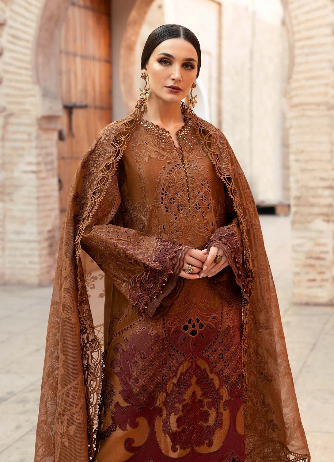 Maria.B. Luxury Lawn'25 - D-2501-B