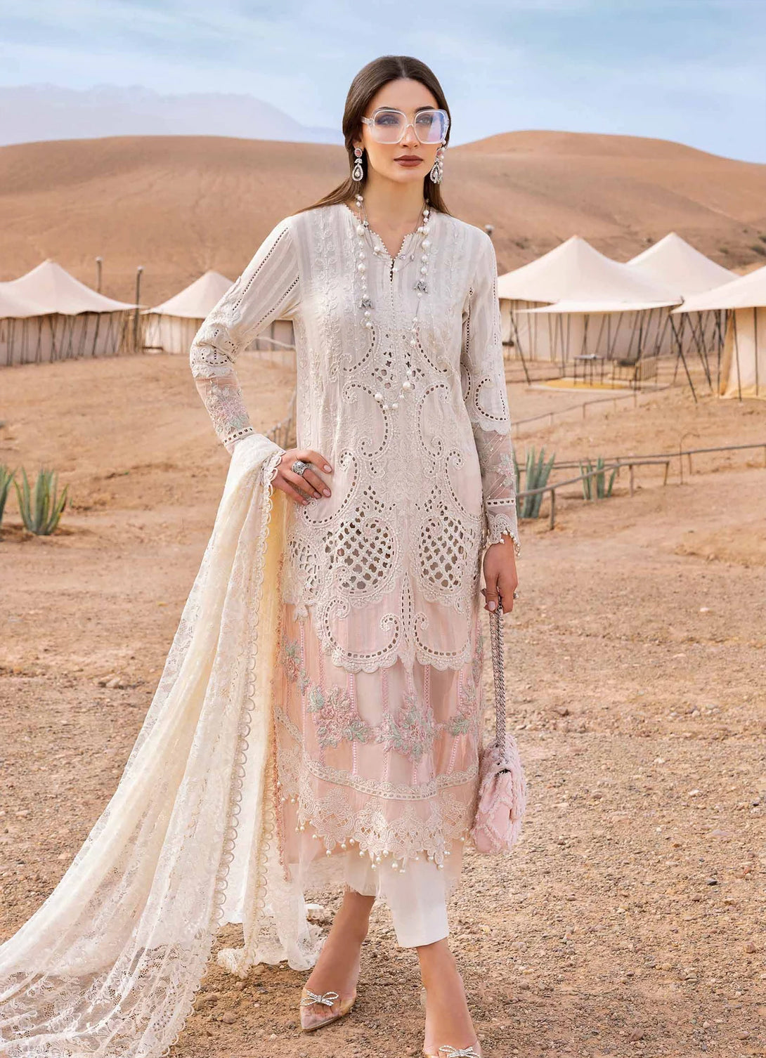 Maria.B. Luxury Lawn'25 - D-2515-A
