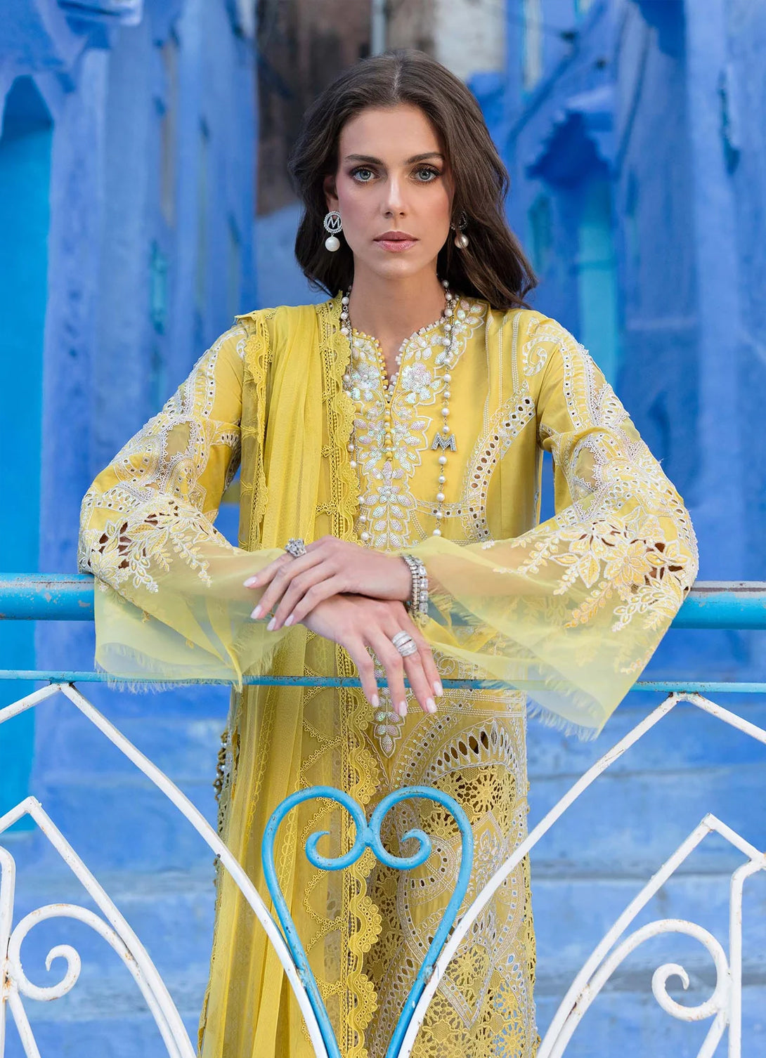 Maria.B. Luxury Lawn'25 - D-2512-A