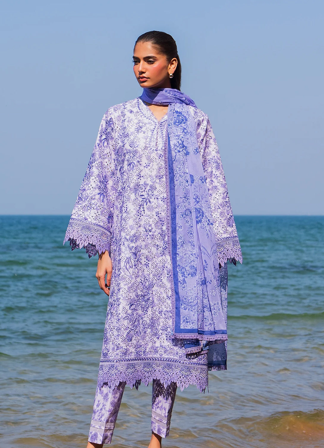 Afrozeh Endless Summer Lawn'25 - Verve