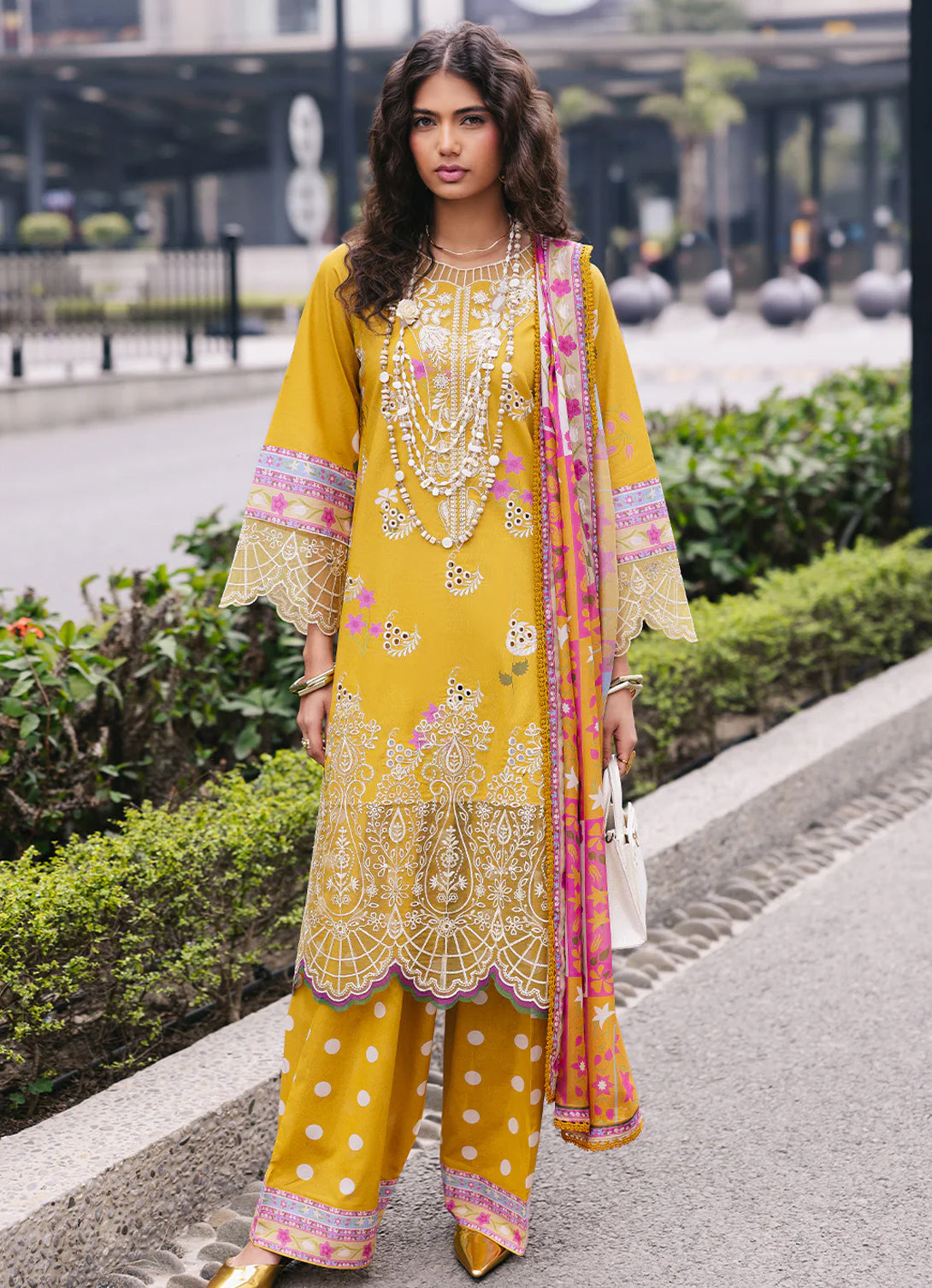Mahnur Broadway Luxury Lawn '25 - Buttercup