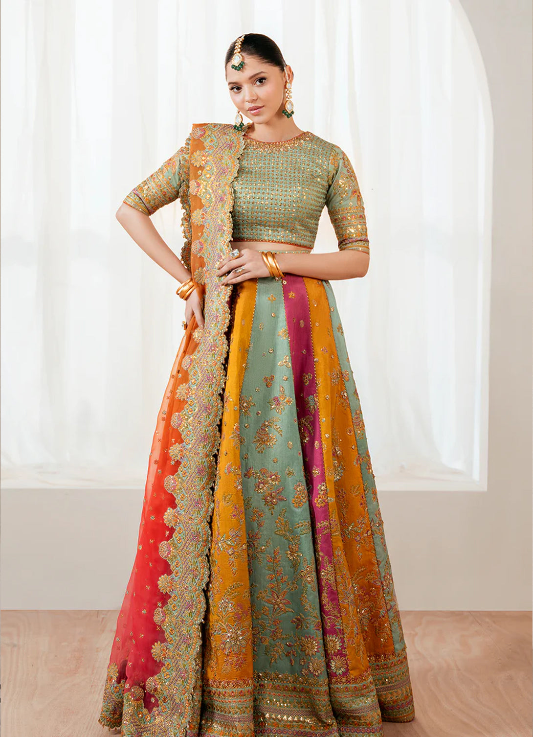 Baroque EMBROIDERED SILK UF-4036