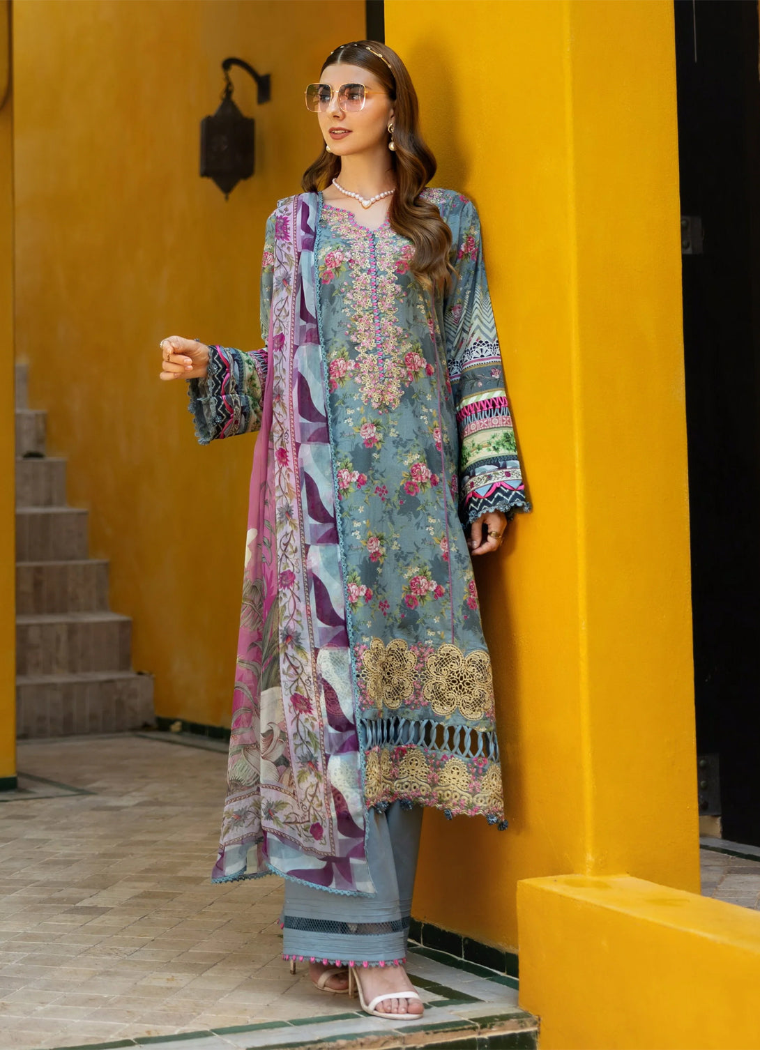 Elaf Premium Signature Embroidered Lawn - EST-07B GLORY