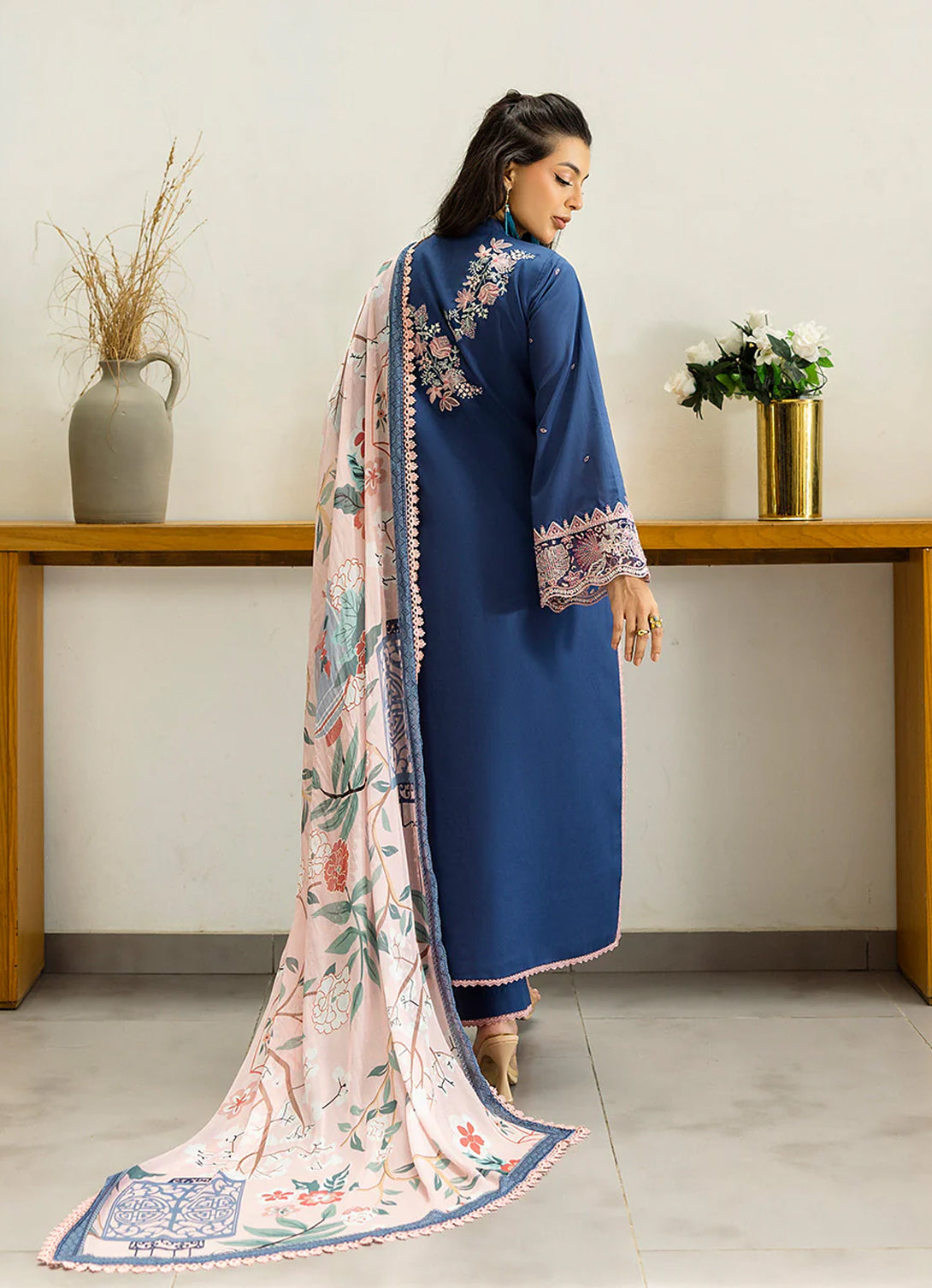 Zainab Chotani Tahra Lawn'25 - Elisa