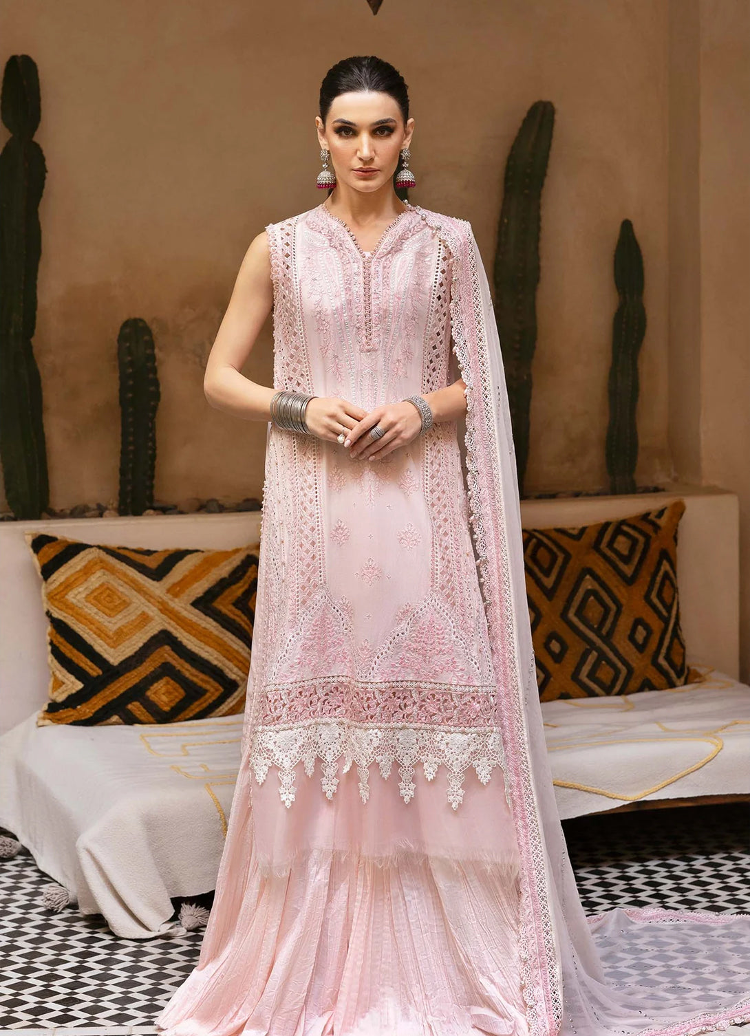 Maria.B. Luxury Lawn'25 - D-2511-A
