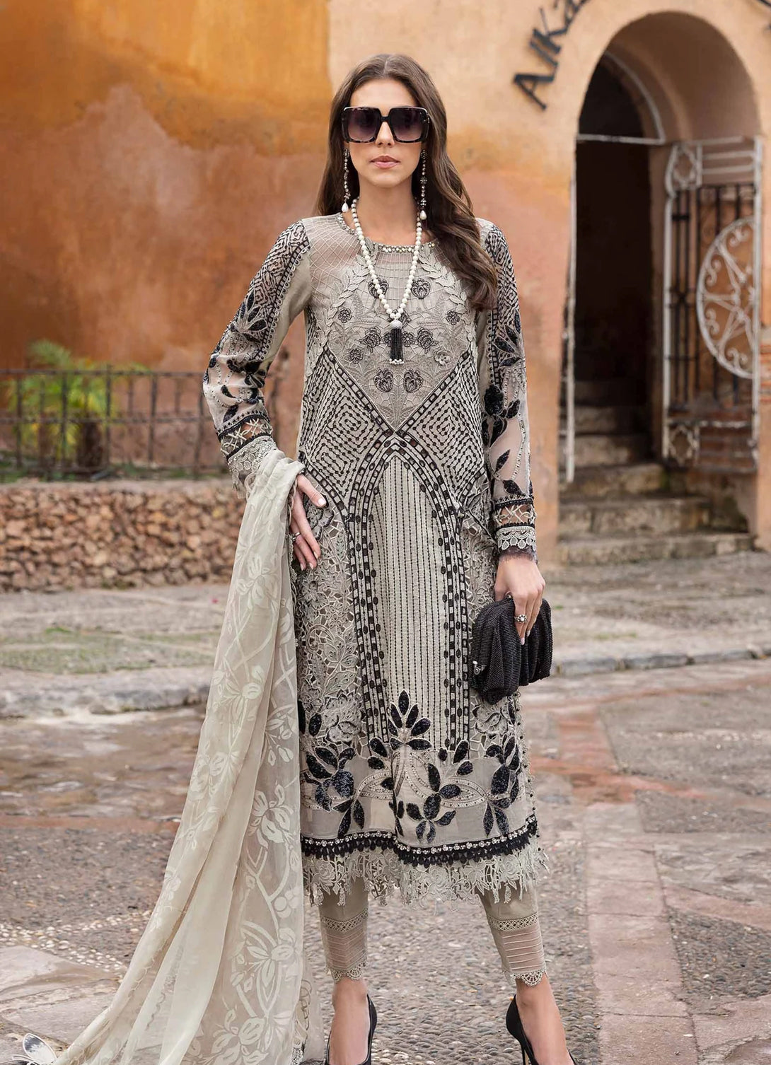 Maria.B. Luxury Lawn'25 - D-2510-B