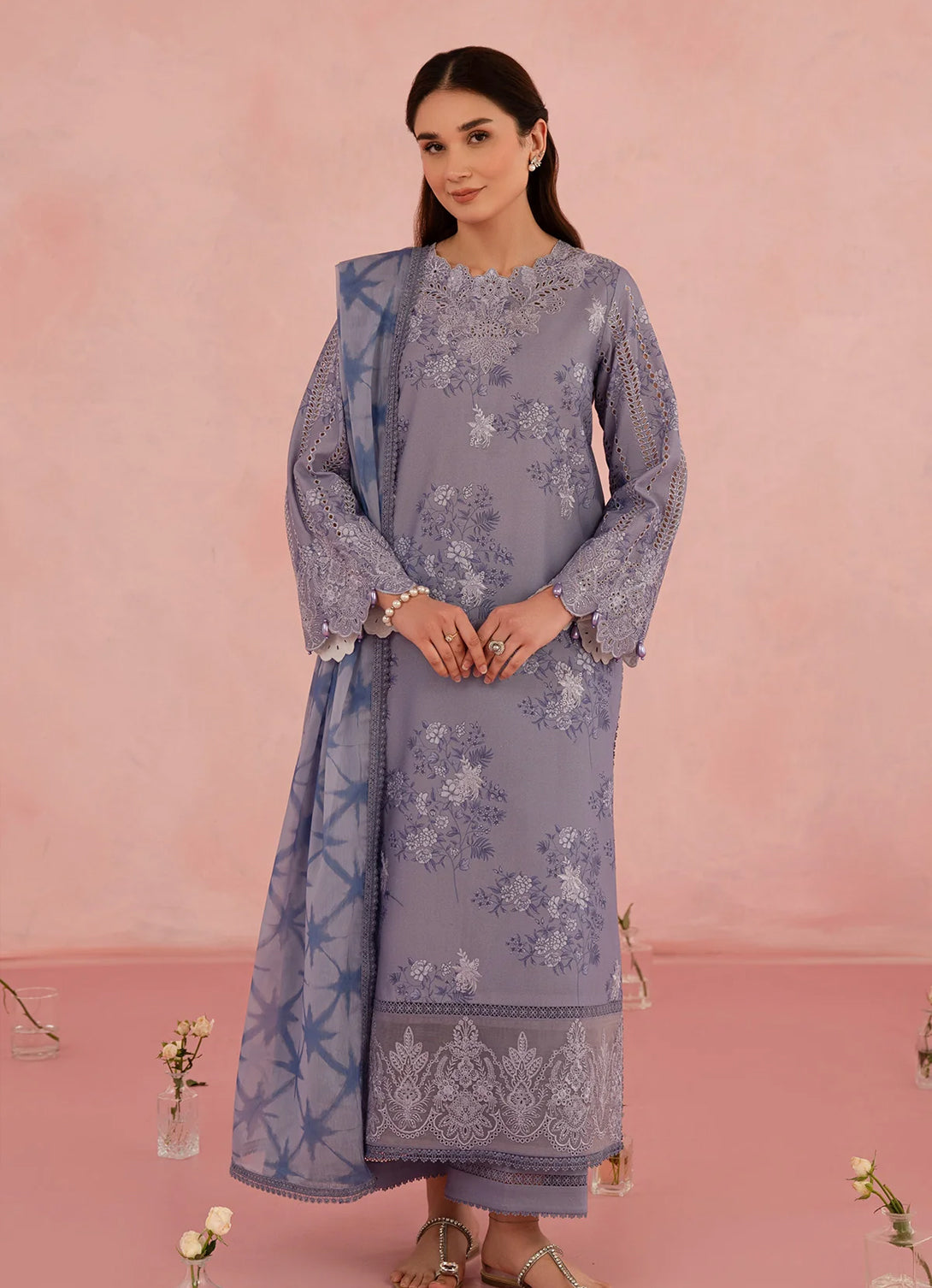 Afrozeh - Floral Charm'25 - Columbine