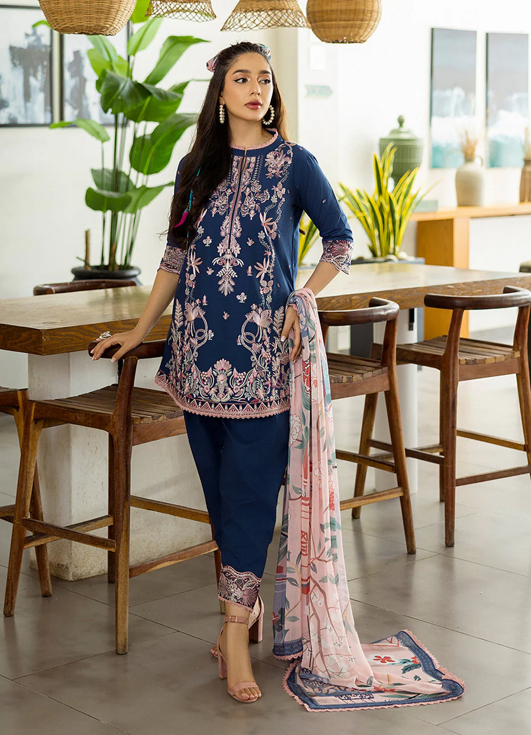 Zainab Chotani Tahra Lawn'25 - Elisa