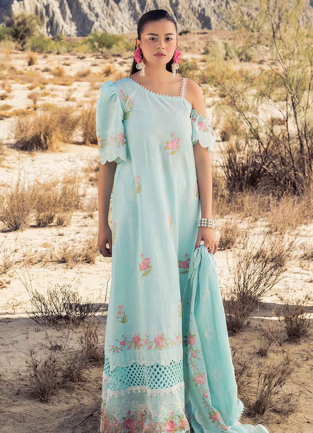 Gul Ahmed - New Season 3 pc- Embroidered Lawn'25 - DN-52024