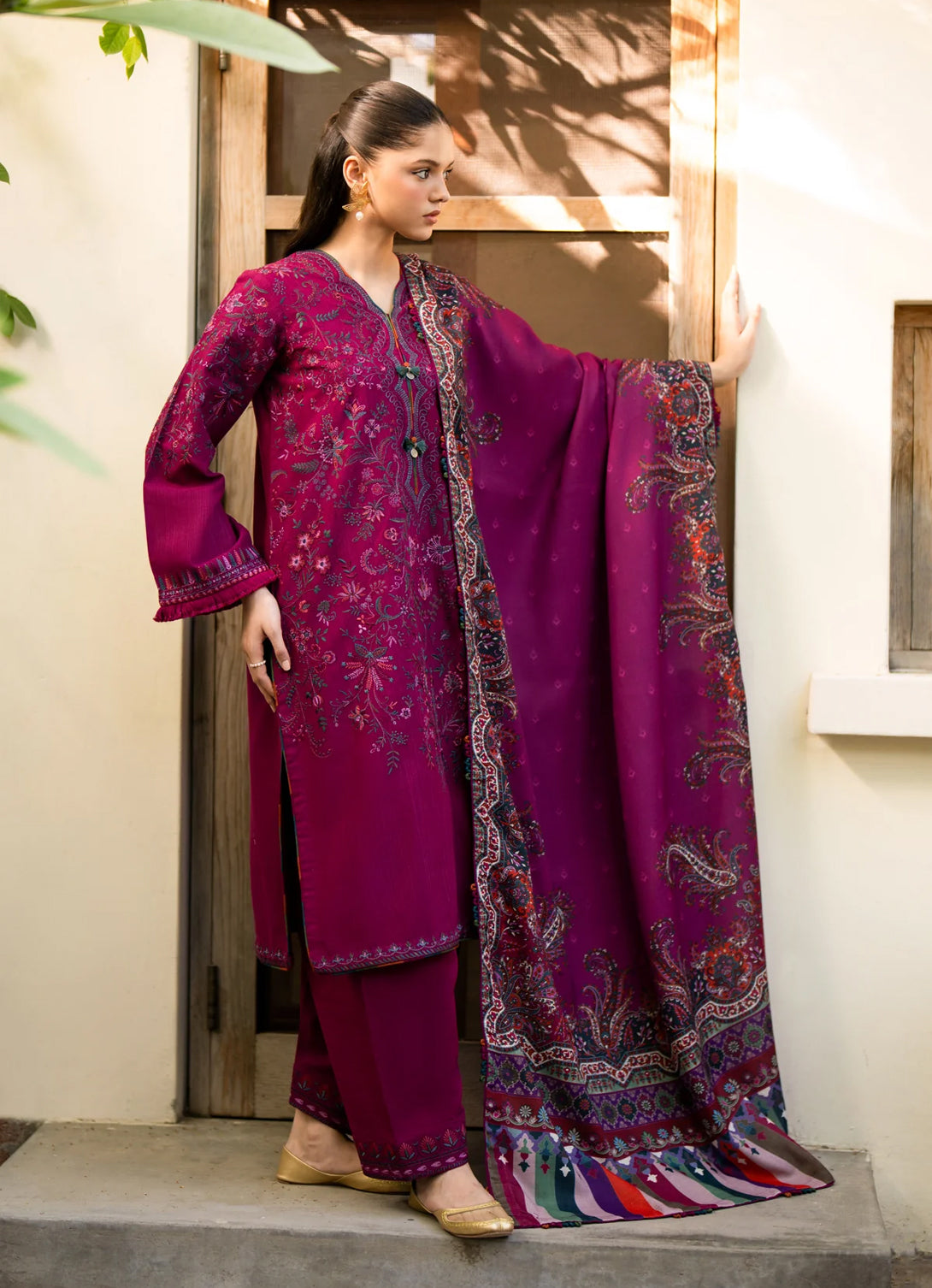 Xenia - Dhoop Kinarey - SUMBUL