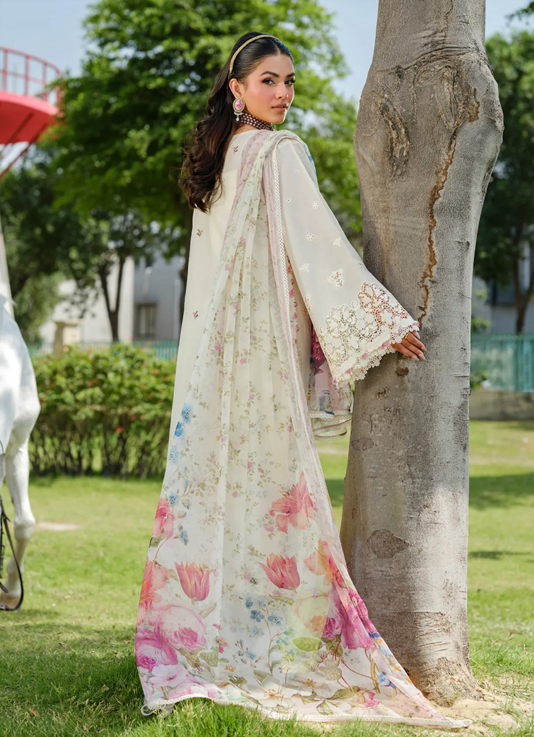 Elaf Luxury Lawn'25 Vol-2 ELH-7A WHITE EMPRESS