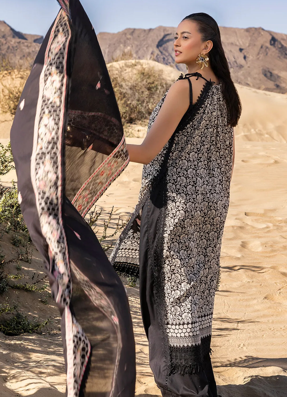 Gul Ahmed - New Season 3 pc- Embroidered Lawn'25 - DN-52012