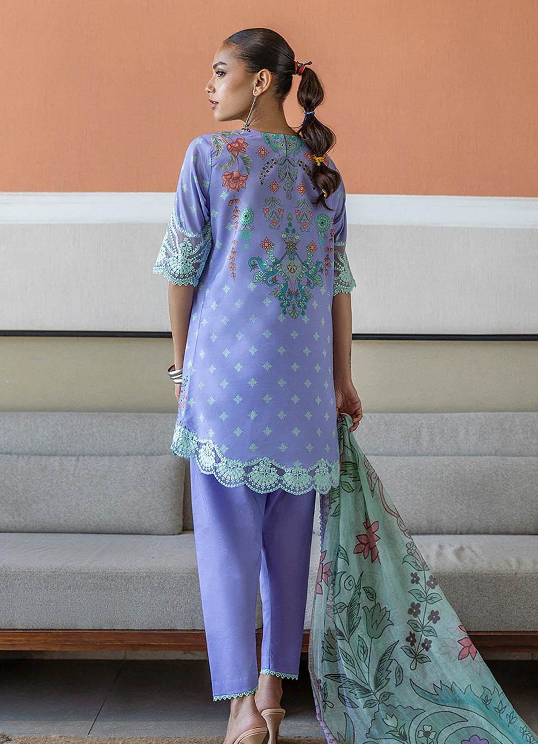 Zainab Chotani Tahra Lawn'25 - Lina