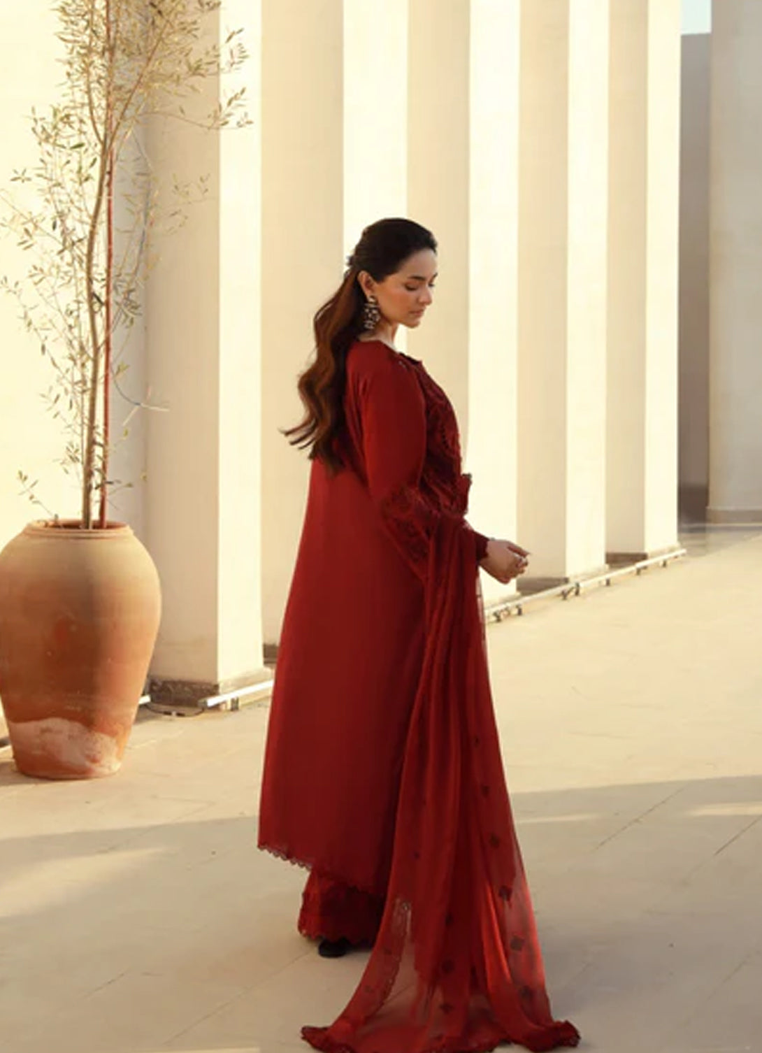 Gulmina Luxury Lawn'25 - Scarlet