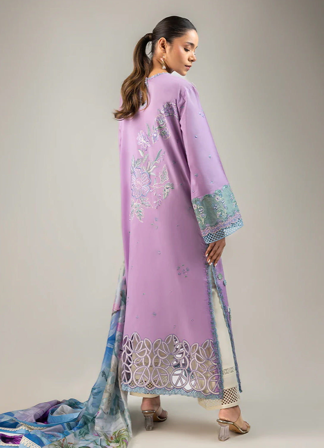 Mushq Luxury Summer Lawn'25 - Glowing Pulse