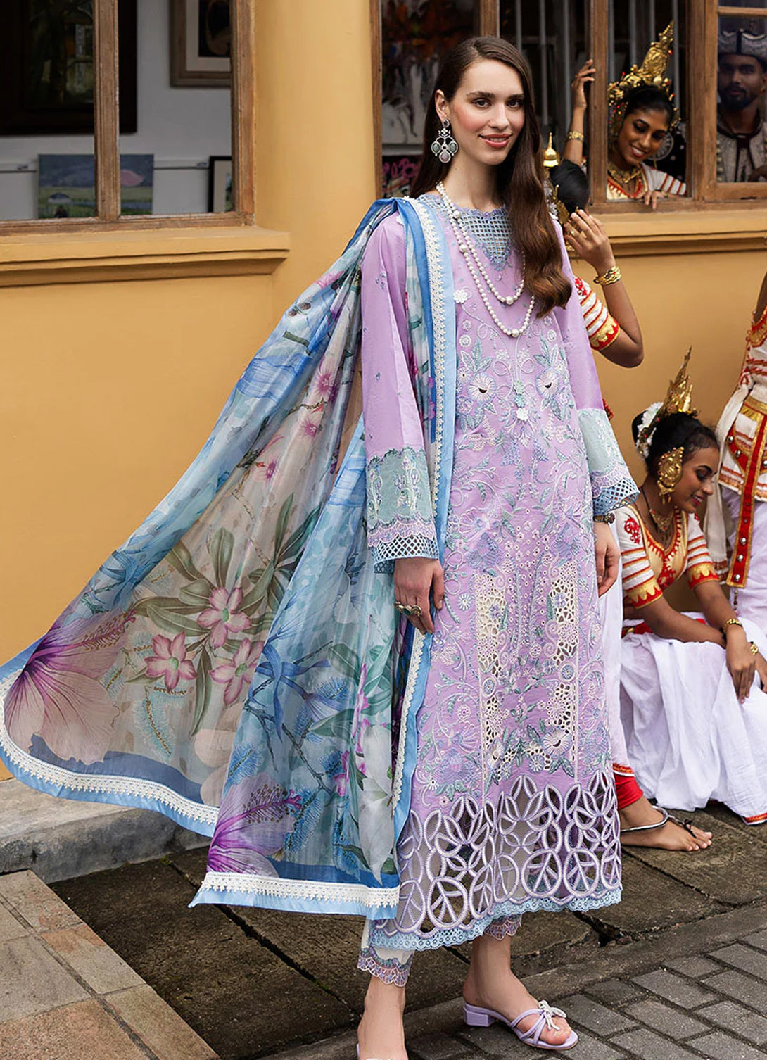 Mushq Luxury Summer Lawn'25 - Glowing Pulse