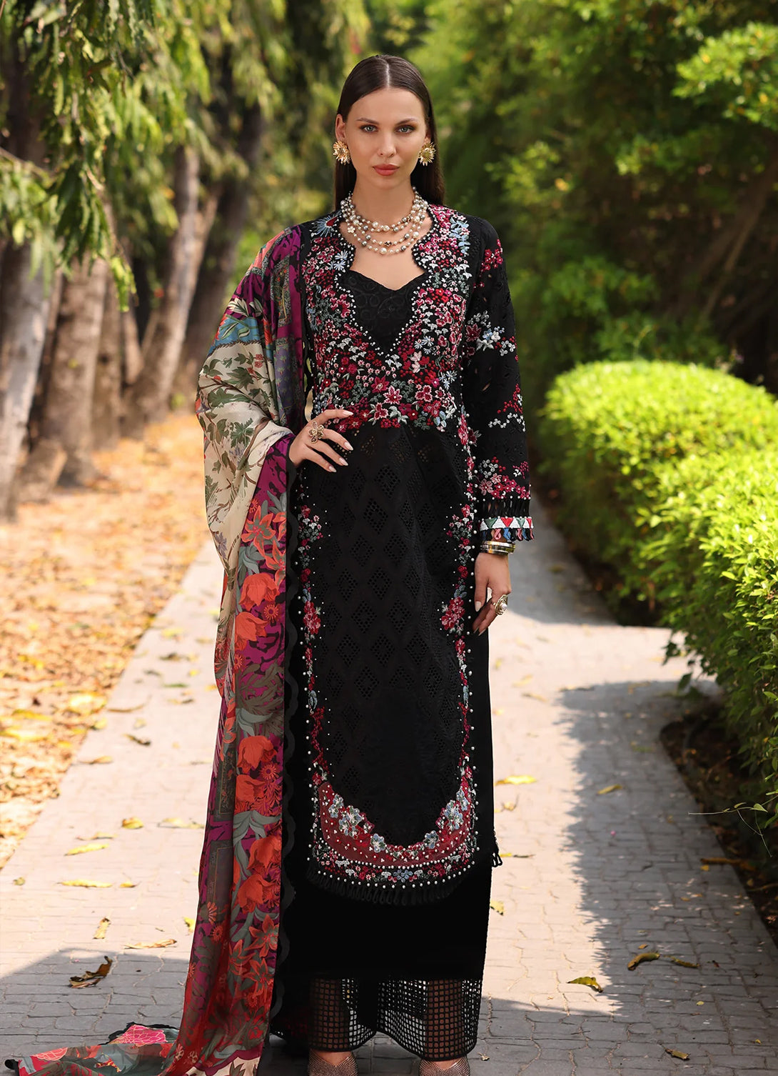 Afrozeh Luxury Summer Lawn'25 - Elva