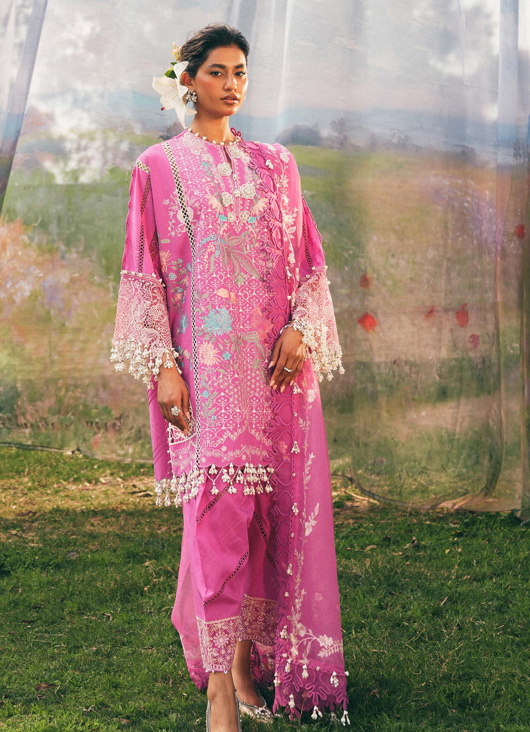 Sana Safinaz Summer Luxury Lawn'25 - 005A