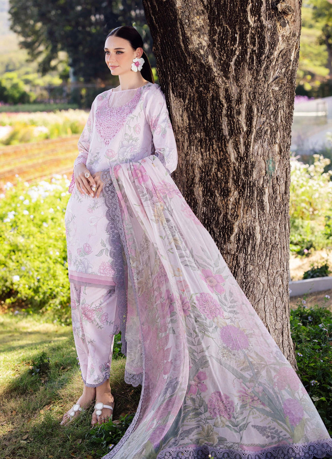 Jade Flora Summer Lawn'25 - LOTUS