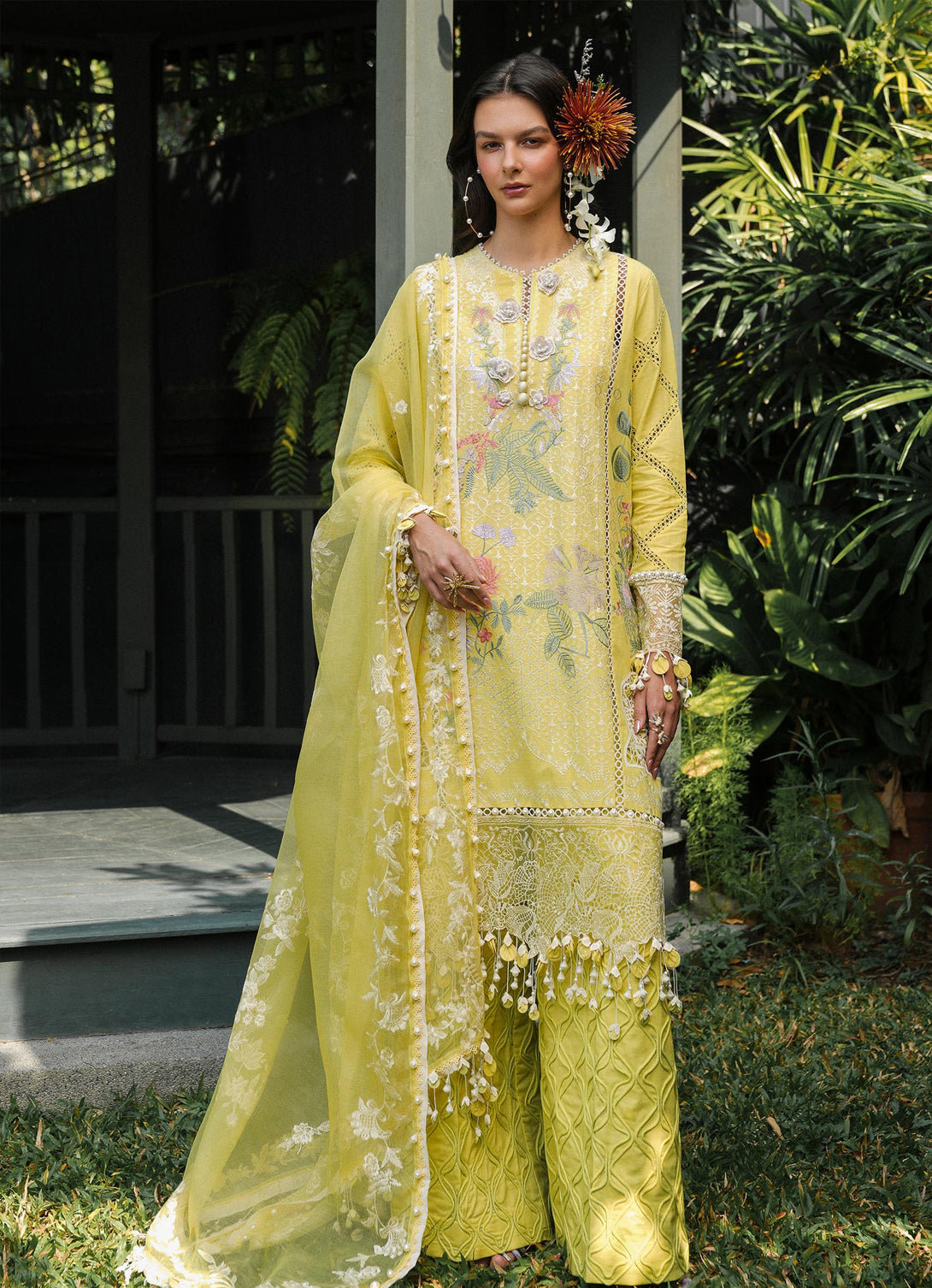 Sana Safinaz Summer Luxury Lawn'25 - 005B