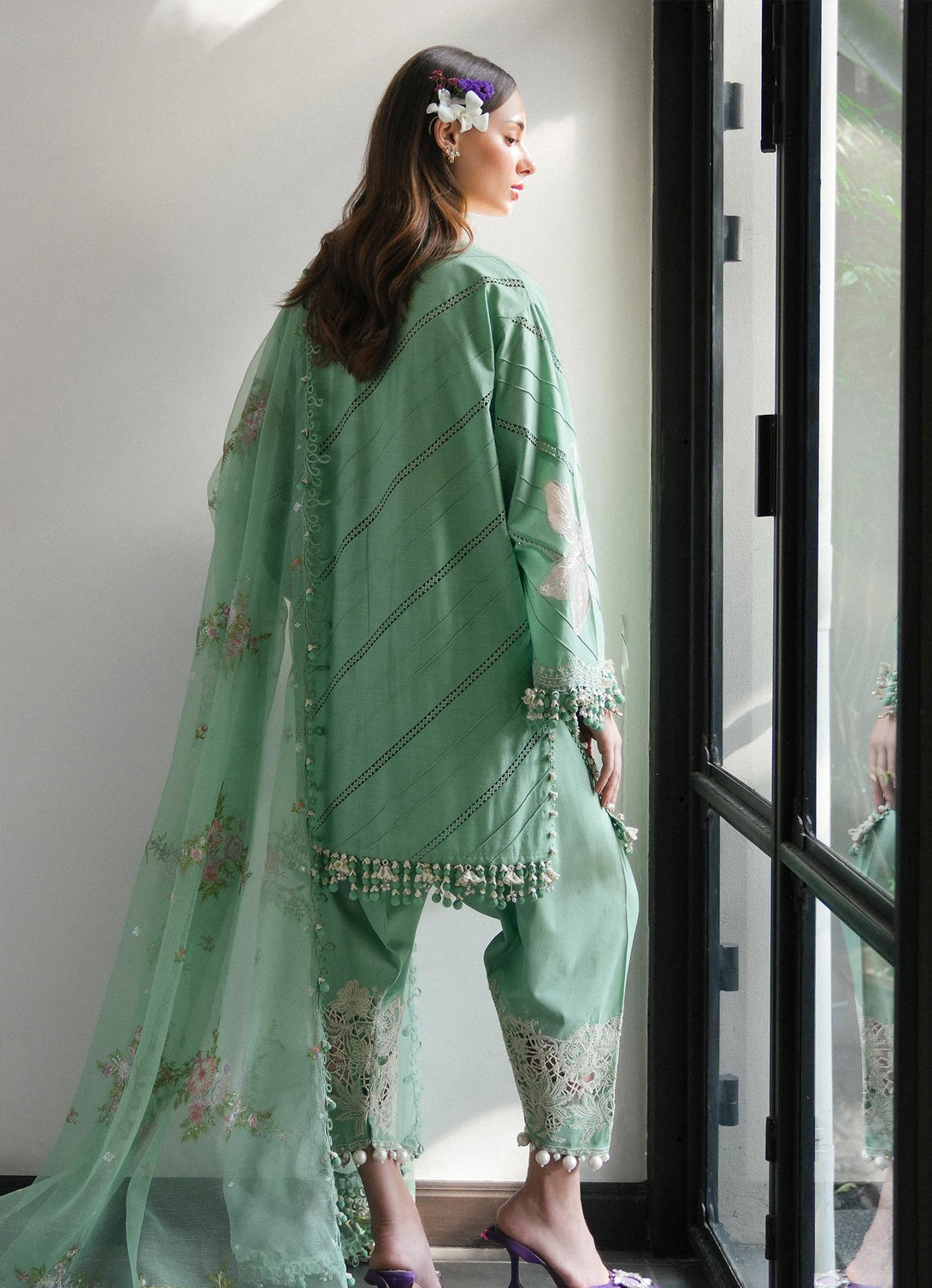 Sana Safinaz Summer Luxury Lawn'25 - 008A