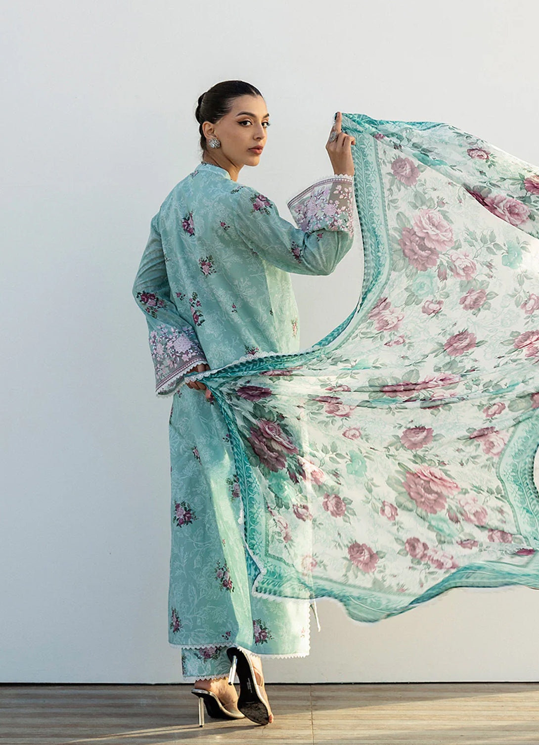 Zainab Chotani Tahra Lawn'25 - Anahita