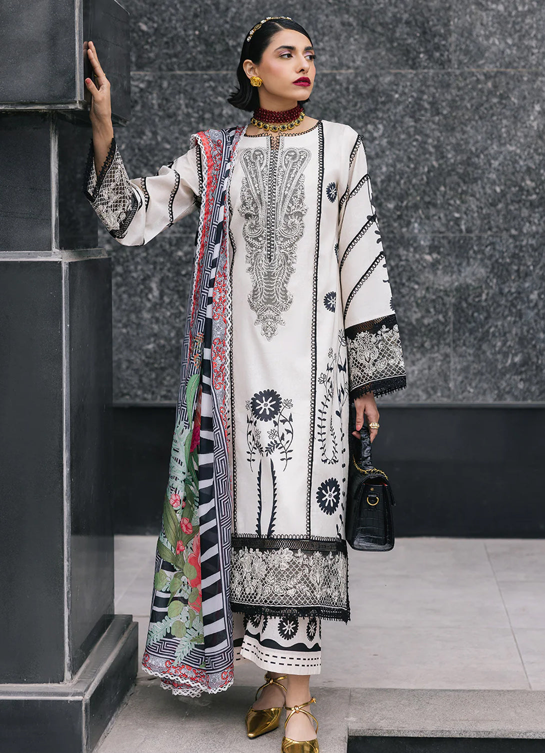 Mahnur Broadway Luxury Lawn '25 - Freesia