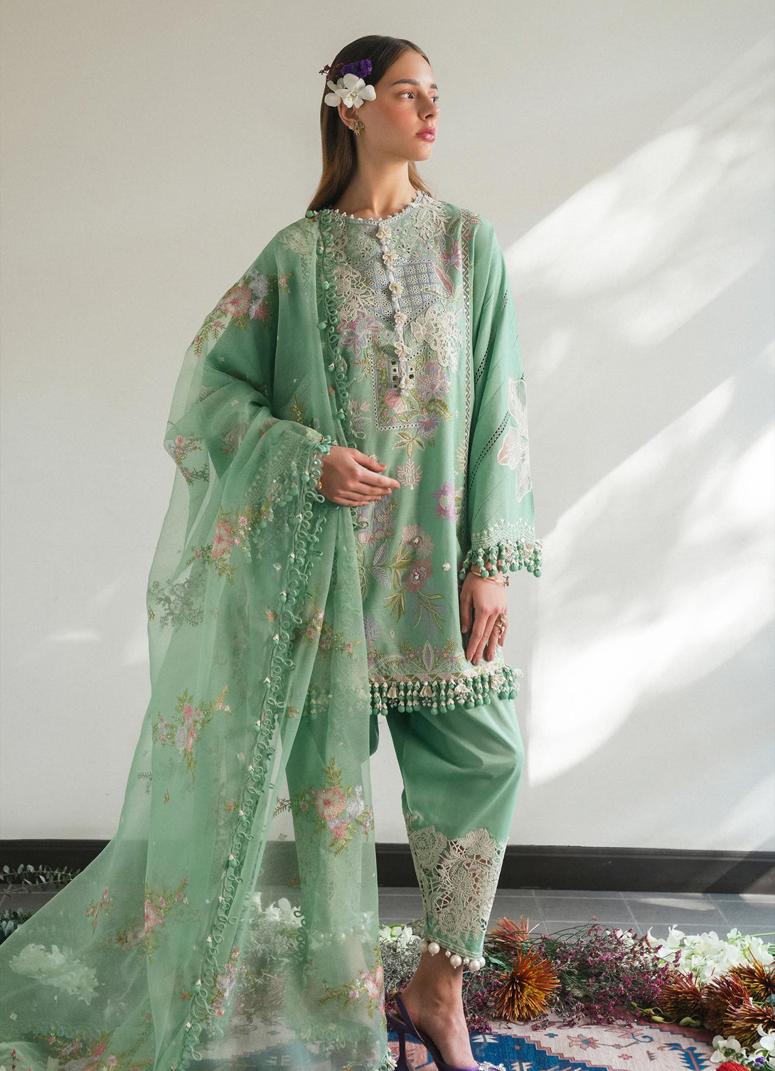 Sana Safinaz Summer Luxury Lawn'25 - 008A