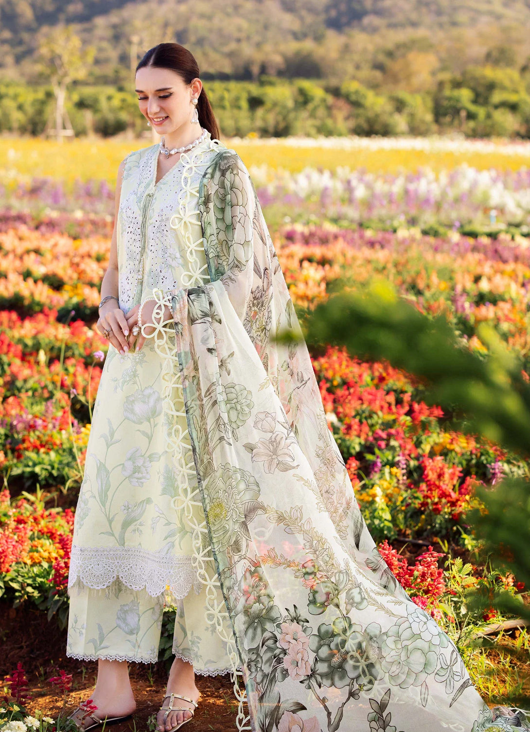 Jade Flora Summer Lawn'25 - DAISY