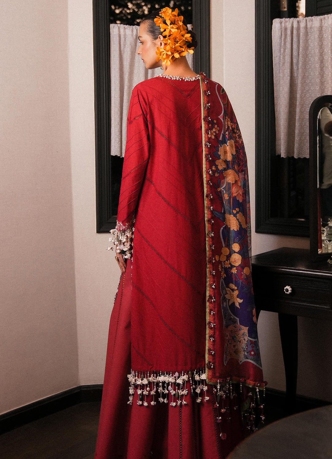 Sana Safinaz Summer Luxury Lawn'25 - 009A