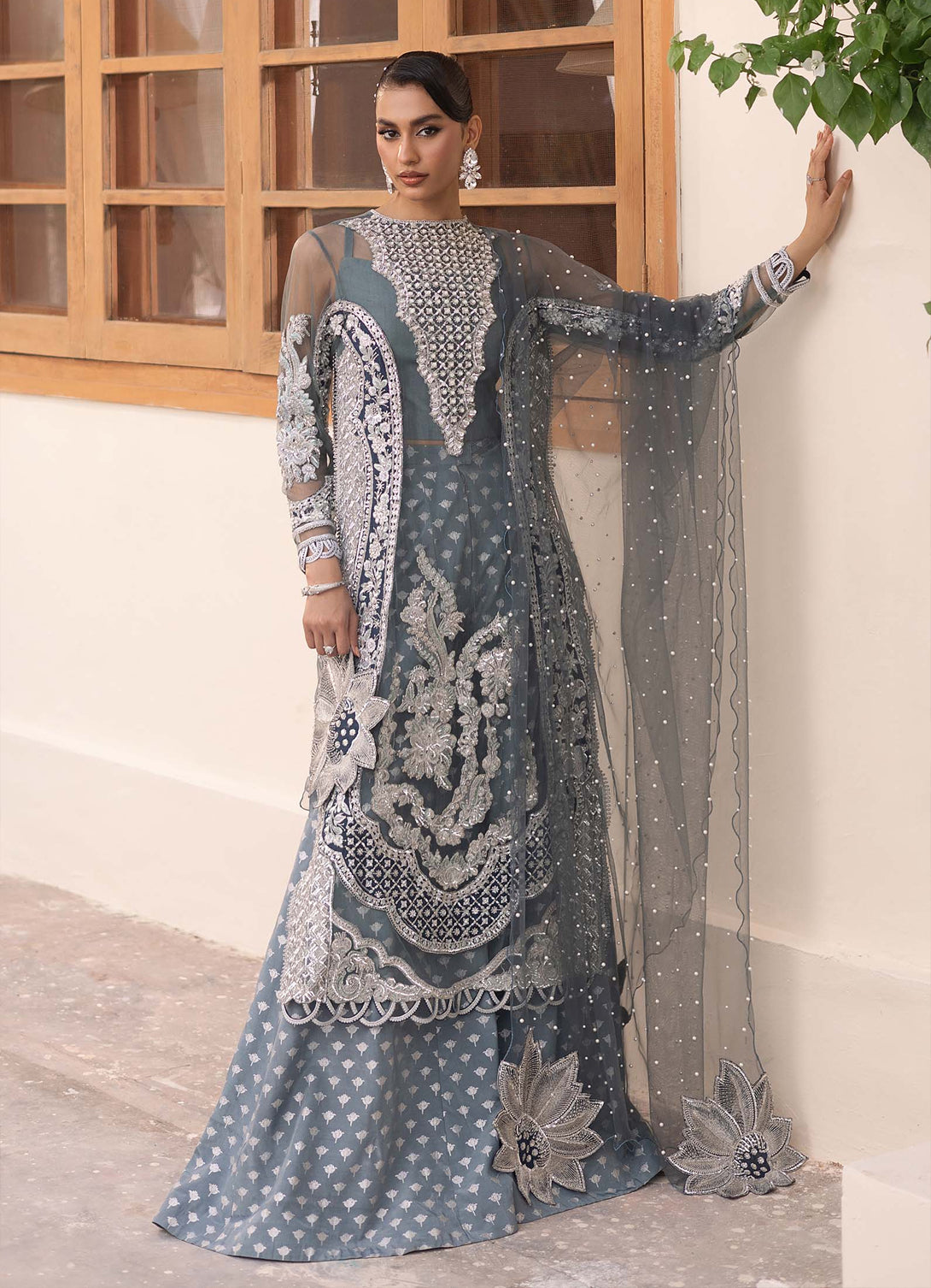 Maryam Hussain Marwa Luxury Formals'24 Zari