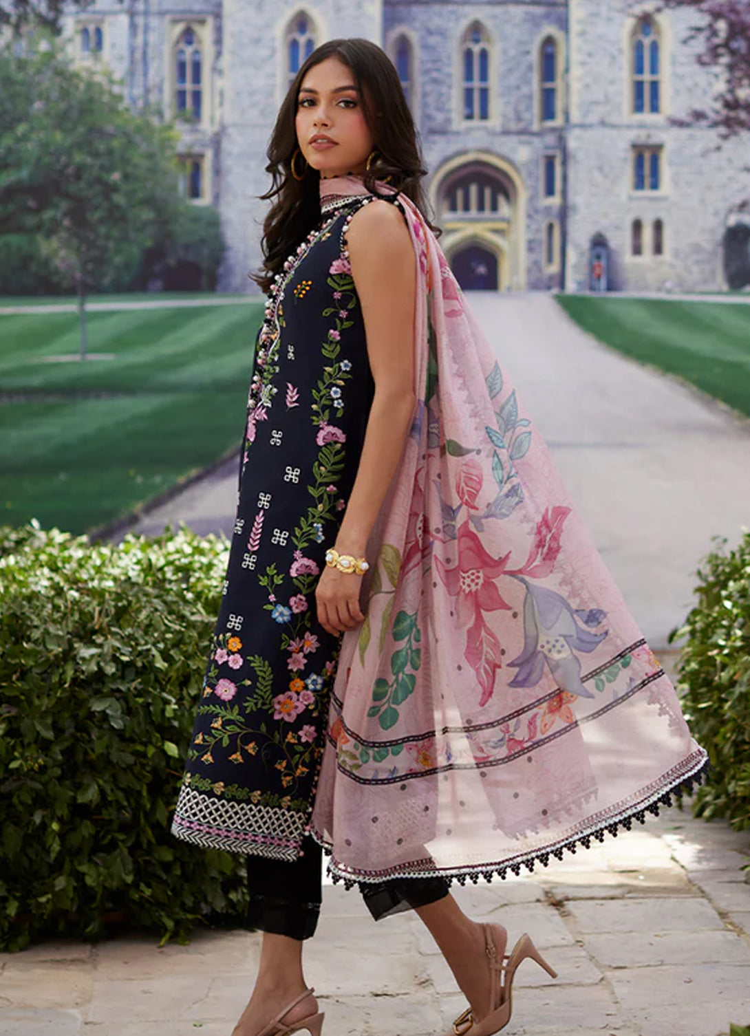 Mina Hasan Chikankari Lawn'25 -Sasha