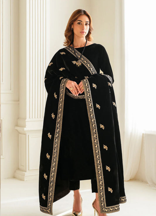 Baroque Embroidered Velvet Shawls - BQ 04