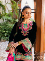 Zainab Chottani Velvet’25-Zeba
