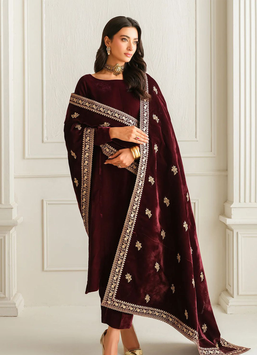 Baroque Embroidered Velvet Shawls - BQ 06