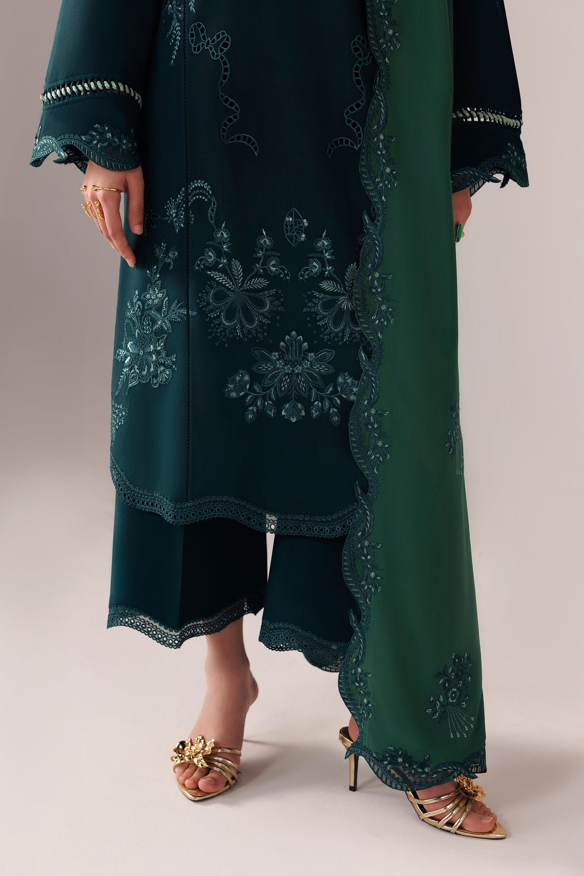 Qalamkar Qline Linen’26-Roma